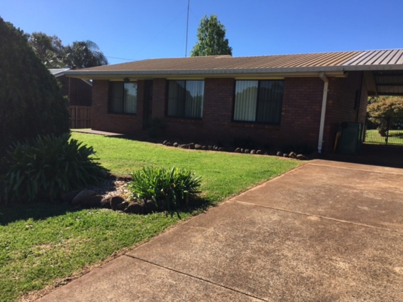 17 Poinciana Street, Newtown QLD 4350