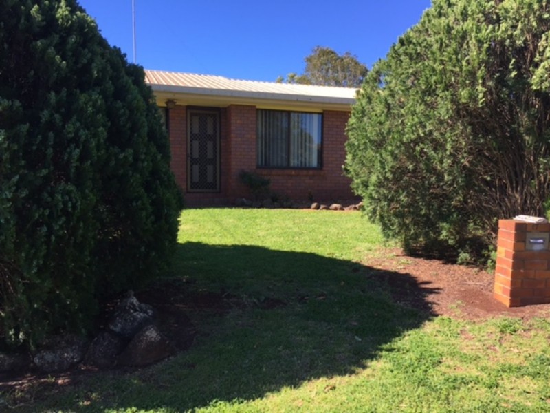 17 Poinciana Street, Newtown QLD 4350