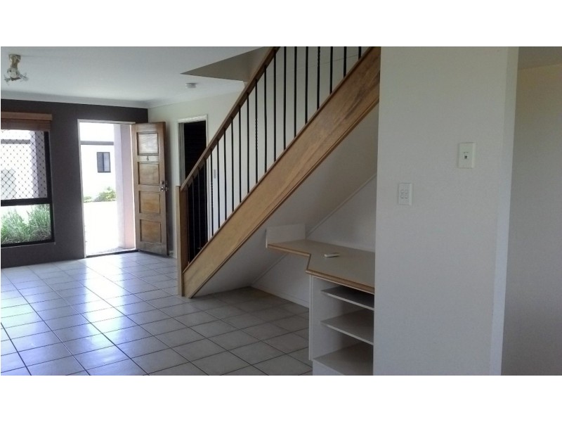 4/16 Pascoe Lane, Mount Lofty QLD 4350