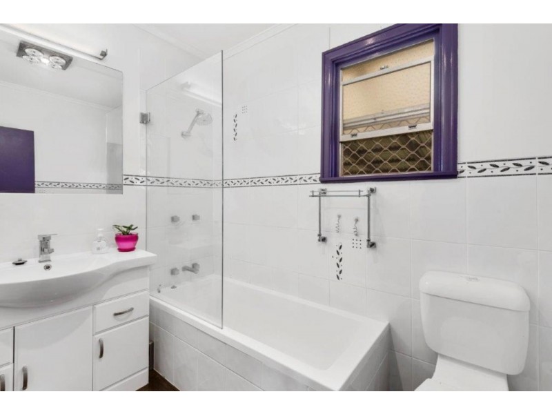 4 Allison Street, Harristown QLD 4350