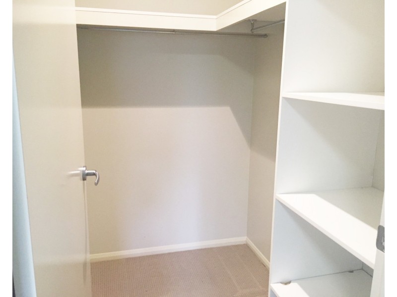 2/15 Horrocks Crescent, Kearneys Spring QLD 4350