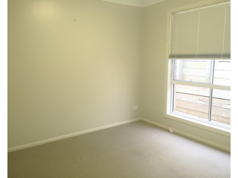 2/15 Horrocks Crescent, Kearneys Spring QLD 4350