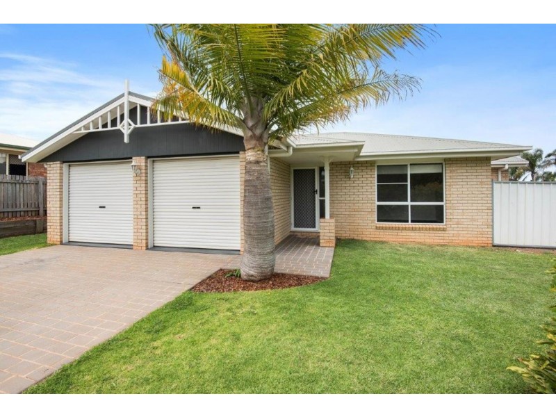 24 Gainsborough Drive, Glenvale QLD 4350