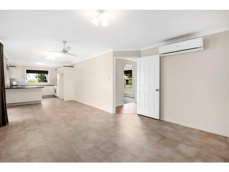 24 Gainsborough Drive, Glenvale QLD 4350