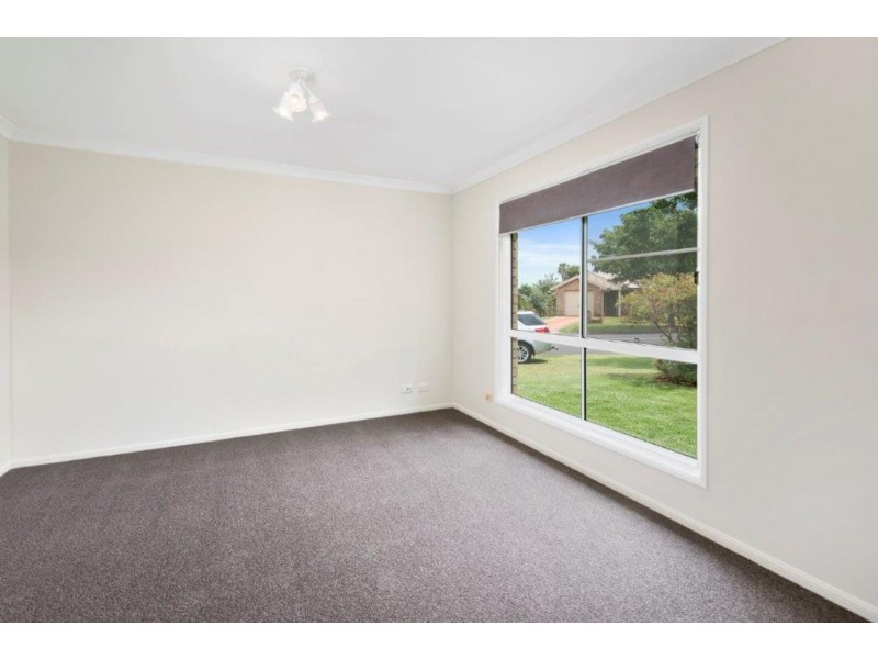 24 Gainsborough Drive, Glenvale QLD 4350