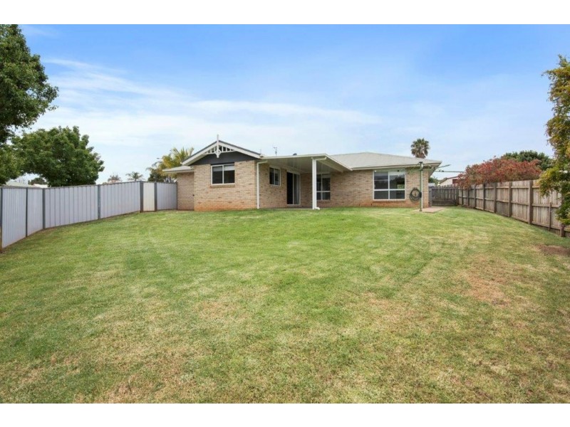 24 Gainsborough Drive, Glenvale QLD 4350