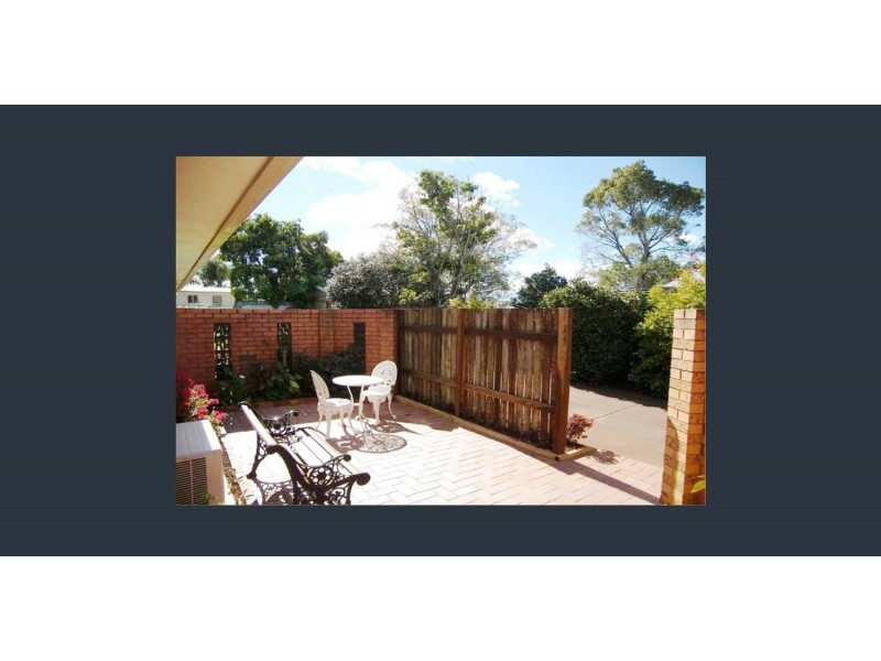 2/257 North Street, Wilsonton Heights QLD 4350