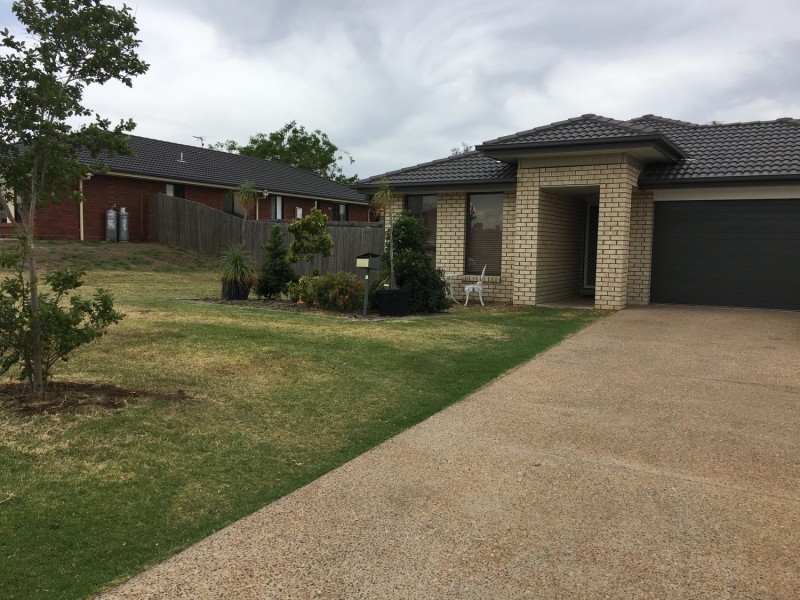 5 Colbar Street, Pittsworth QLD 4356