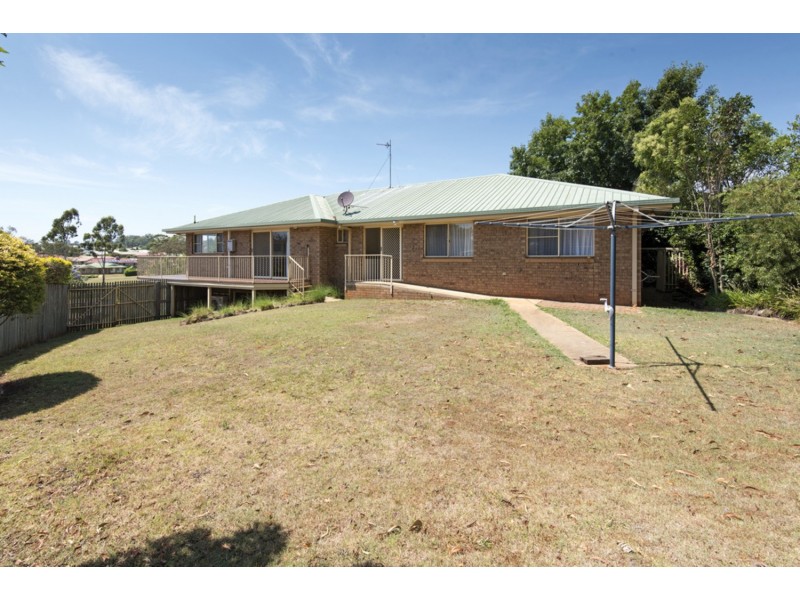 5 Tulip Court, Middle Ridge QLD 4350