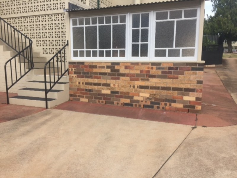 2/15a John Street, East Toowoomba QLD 4350
