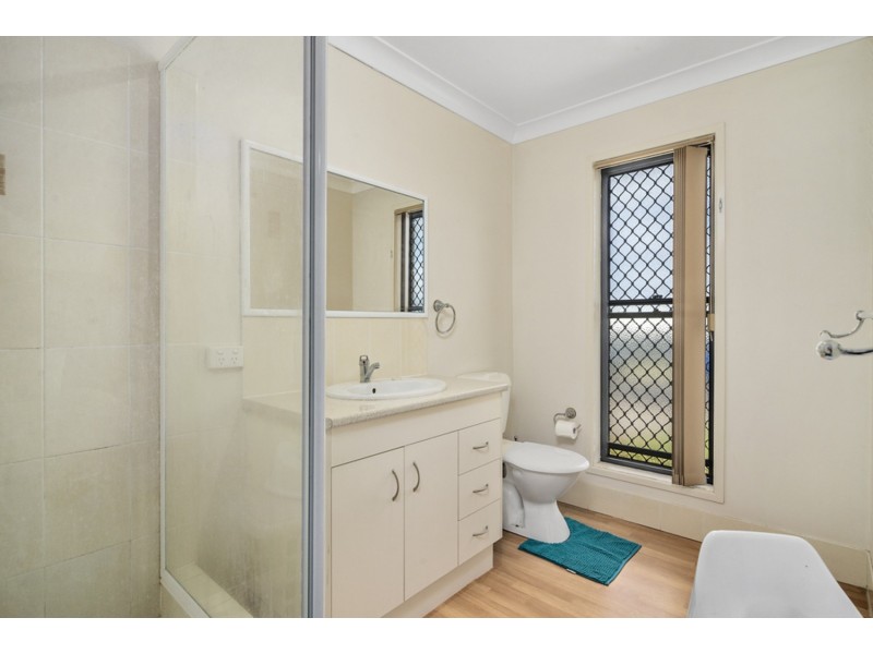 4a Village Court, Glenvale QLD 4350