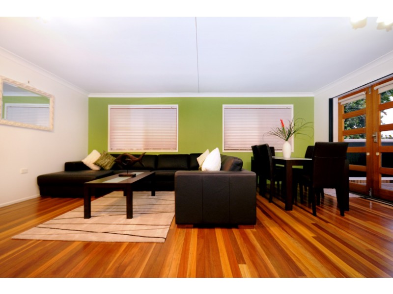 12 Bingara Street, Mount Lofty QLD 4350