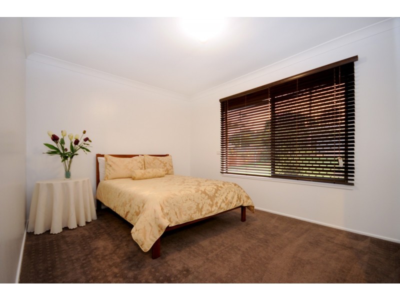 12 Bingara Street, Mount Lofty QLD 4350