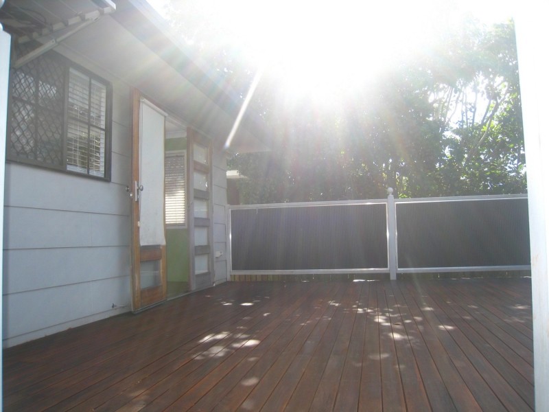 12 Bingara Street, Mount Lofty QLD 4350