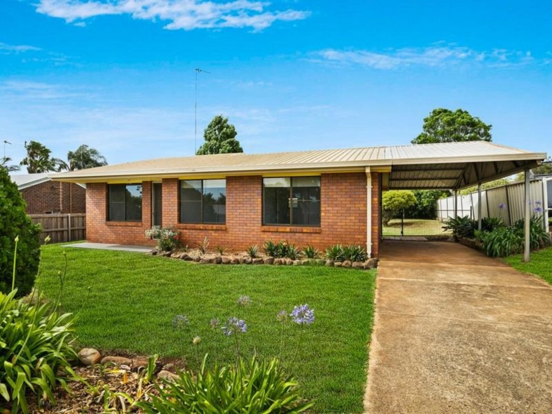 17 Poinciana Street, Newtown QLD 4350