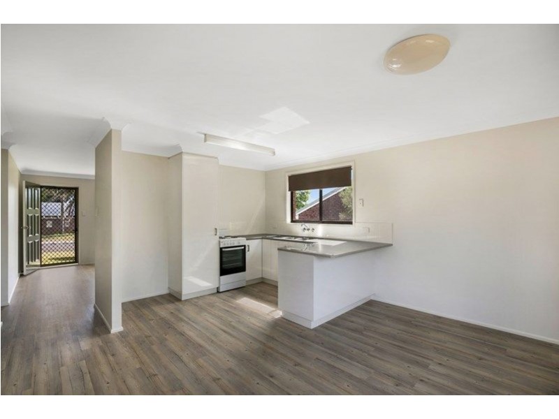 17 Poinciana Street, Newtown QLD 4350