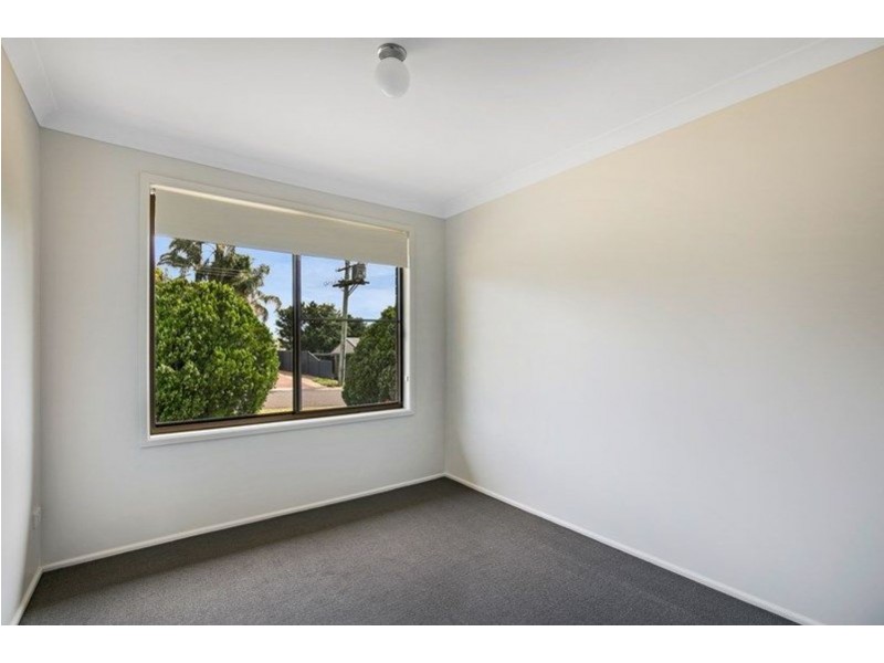 17 Poinciana Street, Newtown QLD 4350