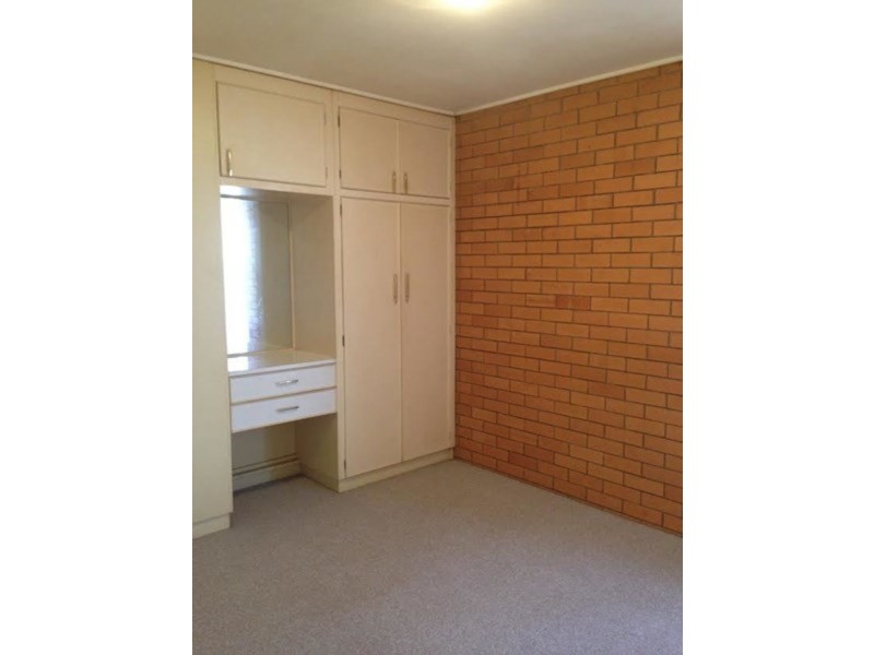 128 Long Street, Centenary Heights QLD 4350