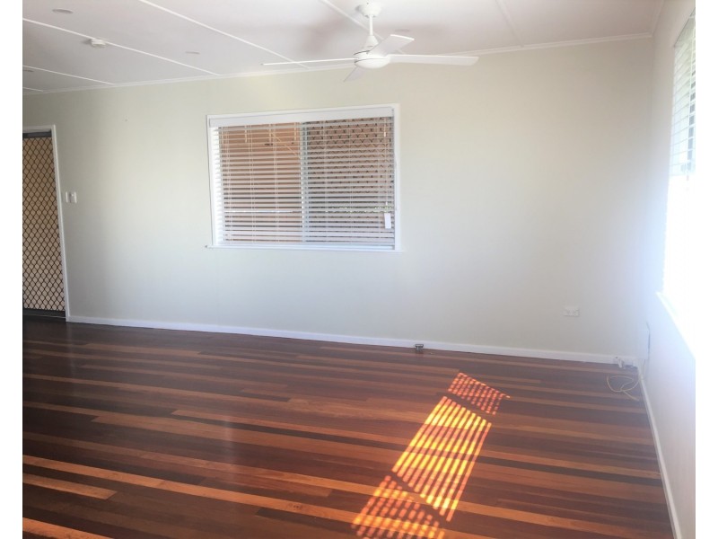 8 Norah Street, Centenary Heights QLD 4350
