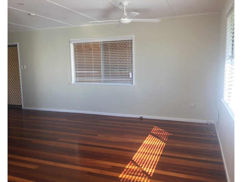 8 Norah Street, Centenary Heights QLD 4350