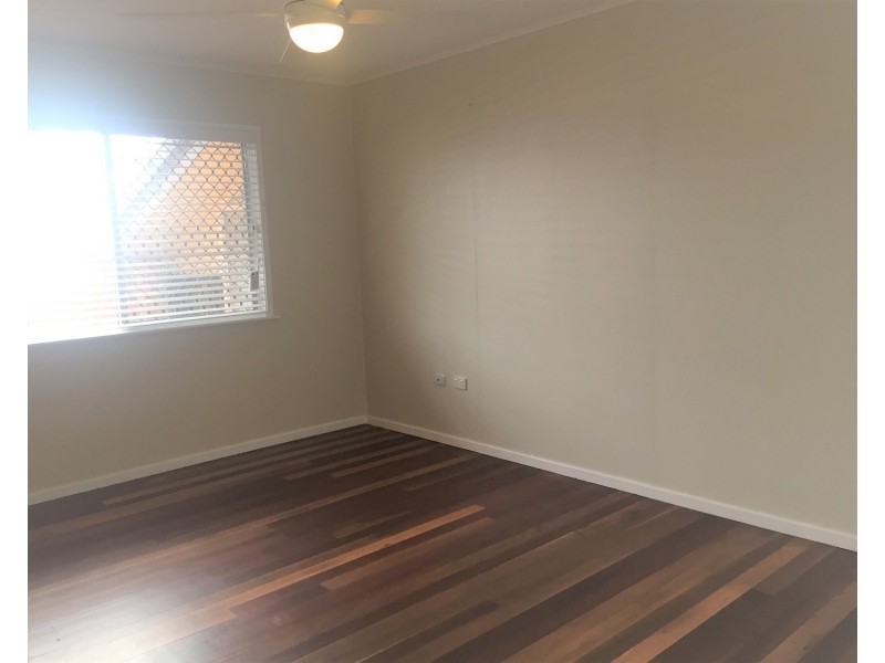 8 Norah Street, Centenary Heights QLD 4350