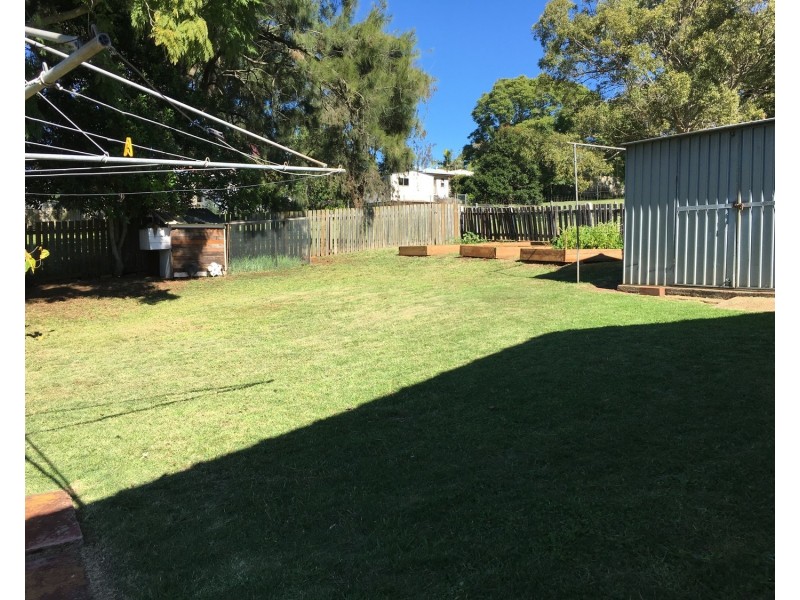 8 Norah Street, Centenary Heights QLD 4350