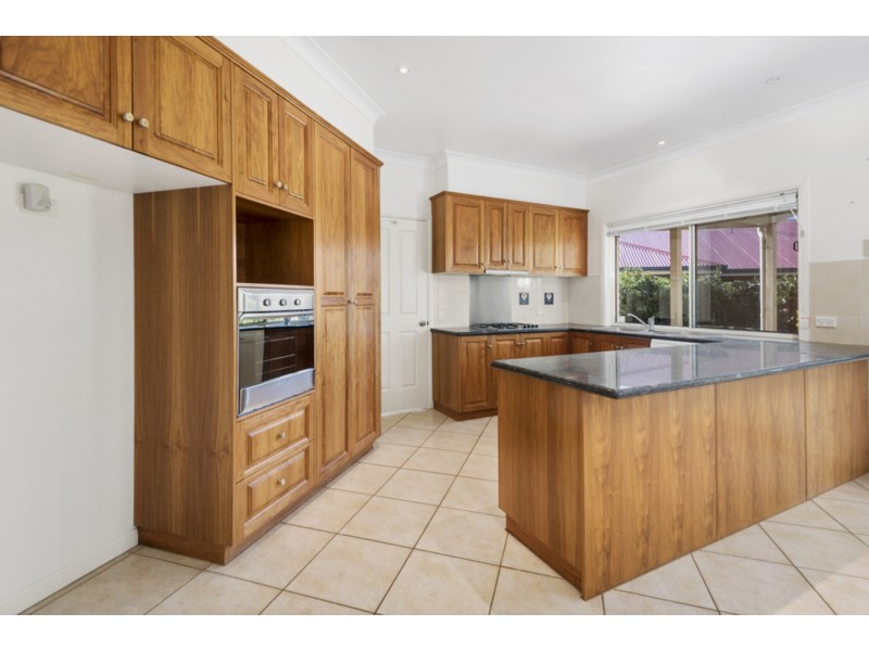 8 Poppy Court, Middle Ridge QLD 4350