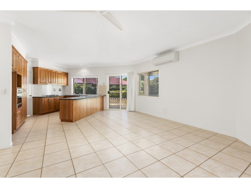 8 Poppy Court, Middle Ridge QLD 4350