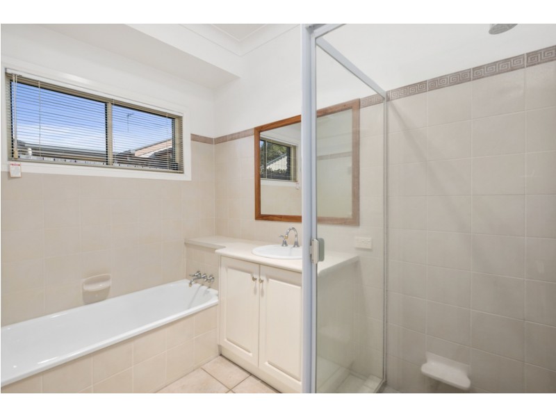 8 Poppy Court, Middle Ridge QLD 4350