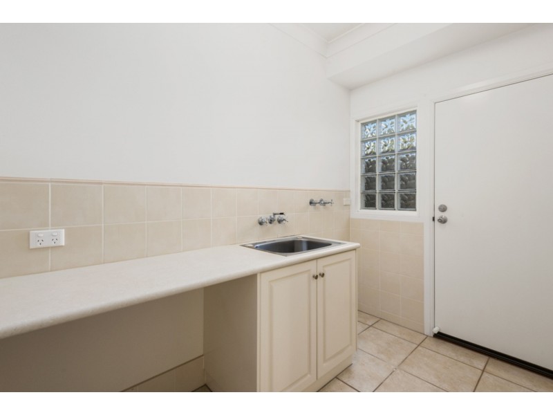 8 Poppy Court, Middle Ridge QLD 4350