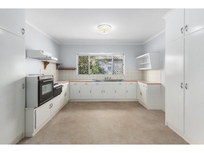 174 Taylor Street, Newtown QLD 4350