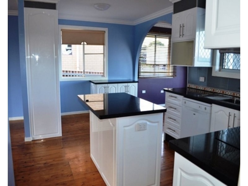 12 Greenbury Street, Rockville QLD 4350