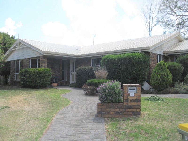 1 Eugenia Street, North Toowoomba QLD 4350