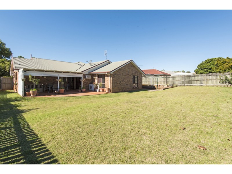 17 Dandelion Drive, Middle Ridge QLD 4350