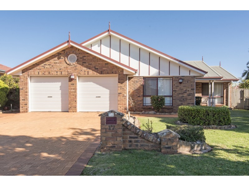 17 Dandelion Drive, Middle Ridge QLD 4350