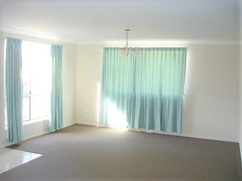 1/16 Horrocks Crescent, Kearneys Spring QLD 4350