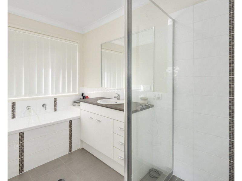 68 Newman Road, Wyreema QLD 4352