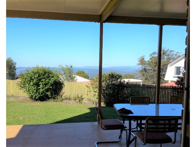 8 Glencoe Court, Middle Ridge QLD 4350