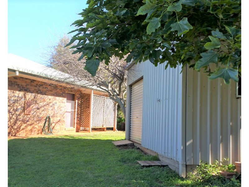 8 Glencoe Court, Middle Ridge QLD 4350