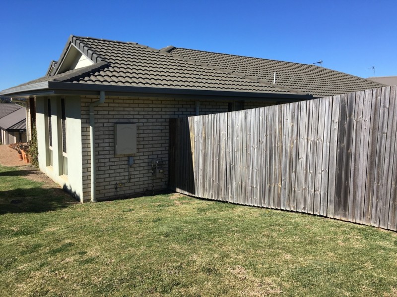 92 Hogg Street, Wilsonton Heights QLD 4350