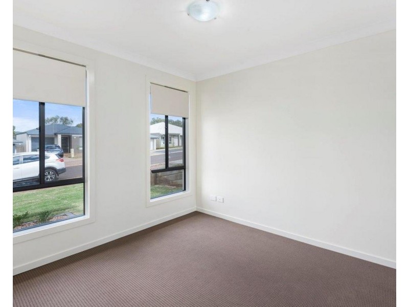 2/27 Minnett Street, Glenvale QLD 4350