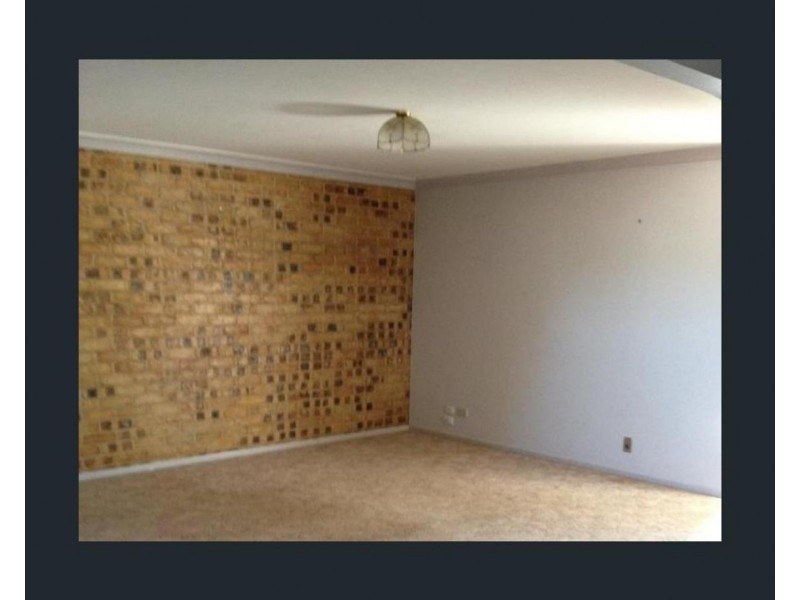 2 Beer Court, Kearneys Spring QLD 4350