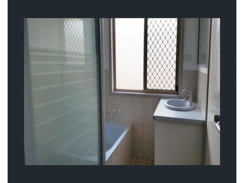 2 Beer Court, Kearneys Spring QLD 4350