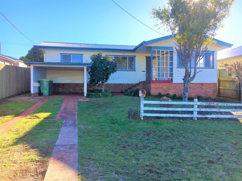 17 Primrose Street, Centenary Heights QLD 4350