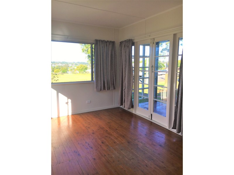 17 Primrose Street, Centenary Heights QLD 4350