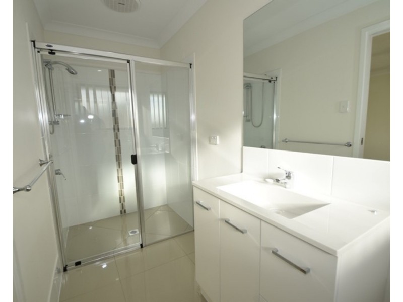 39 Mia Street, Wyreema QLD 4352