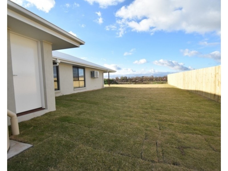 39 Mia Street, Wyreema QLD 4352