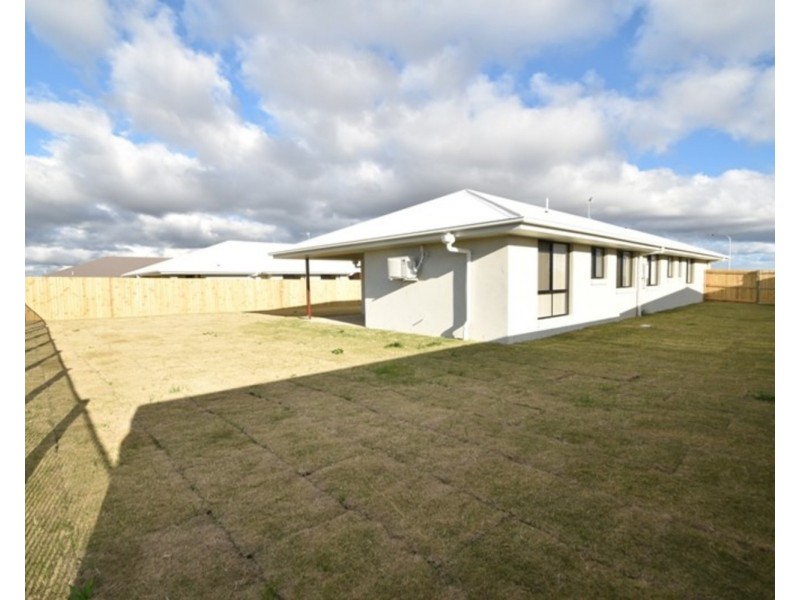 39 Mia Street, Wyreema QLD 4352