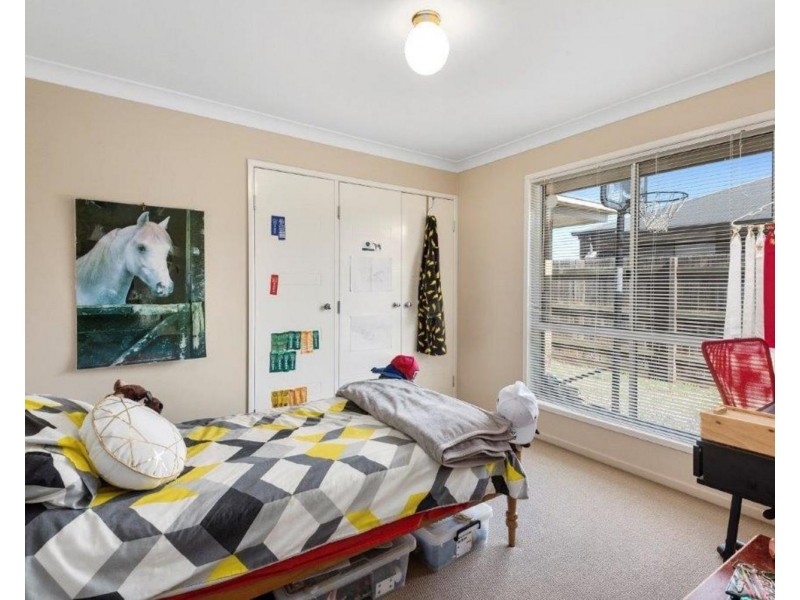 13 Vinnicombe Street, Kearneys Spring QLD 4350