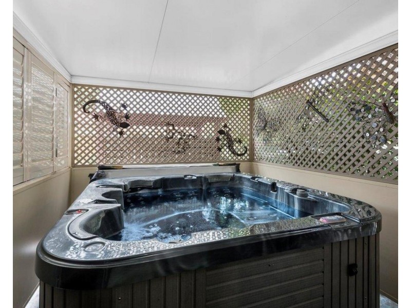 5 Purnawilla Court, Middle Ridge QLD 4350